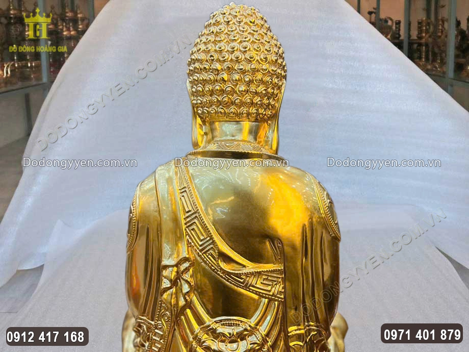 Từng họa tiết hoa văn được chạm khắc sắc n&eacute;t